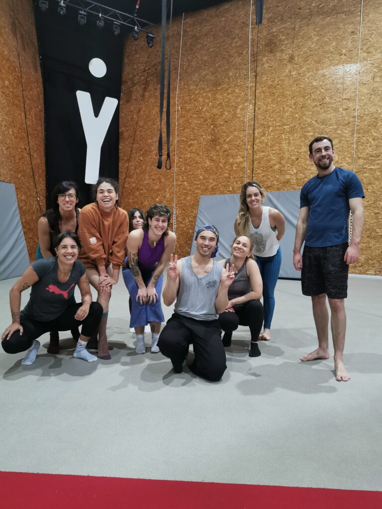 Aerial straps Classes with Jura